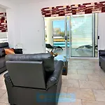 200m To The Coral Bay Strip, Large Pool Villa *