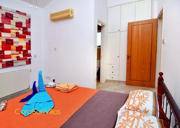 200m To The Coral Bay Strip, Large Pool *