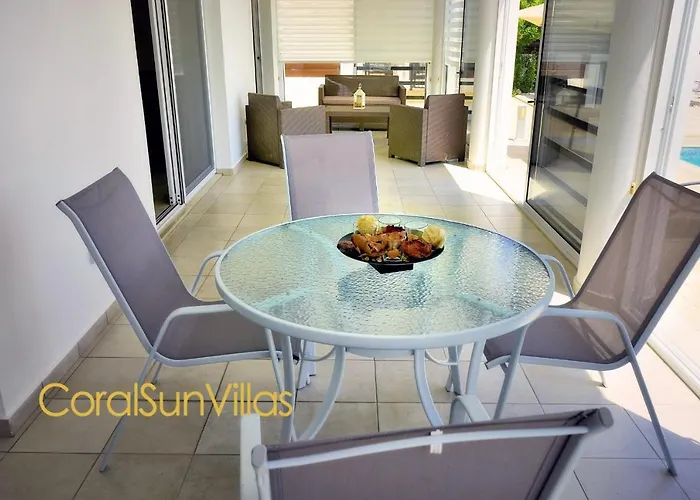 200m To The Coral Bay Strip, Large Pool * Πέγεια