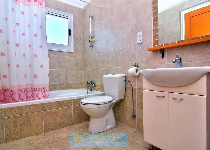 200m To The Coral Bay Strip, Large Pool *