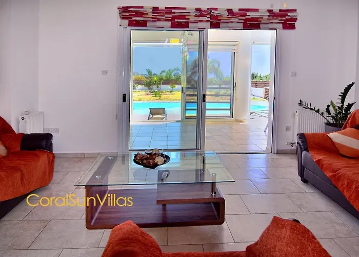 200m To The Coral Bay Strip, Large Pool Βίλα Πέγεια