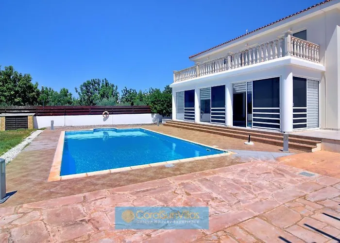 200m To The Coral Bay Strip, Large Pool *