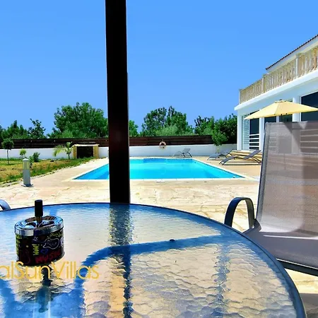 200m To The Coral Bay Strip, Large Pool *