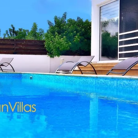 Villa 200m To The Coral Bay Strip, Large Pool