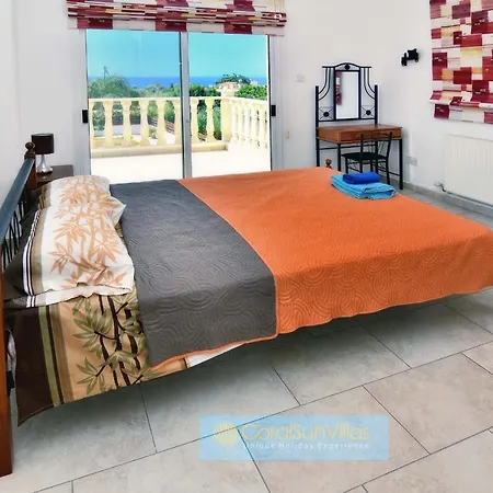 200m To The Coral Bay Strip, Large Pool * Peyia