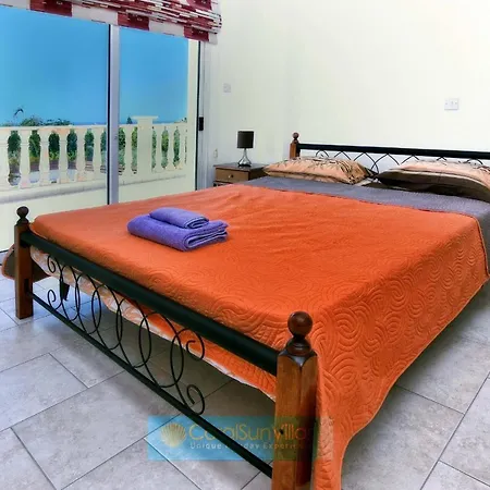 200m To The Coral Bay Strip, Large Pool *