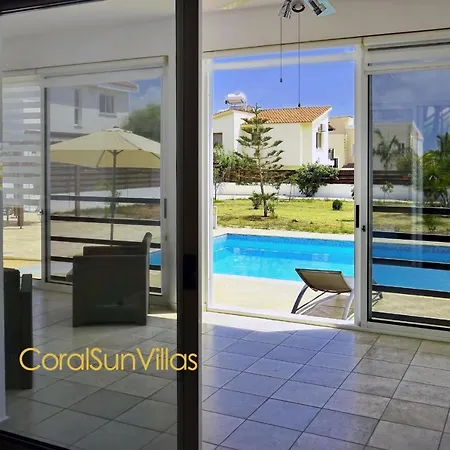 200m To The Coral Bay Strip, Large Pool *