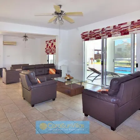 200m To The Coral Bay Strip, Large Pool *