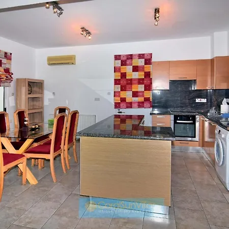 Villa 200m To The Coral Bay Strip, Large Pool