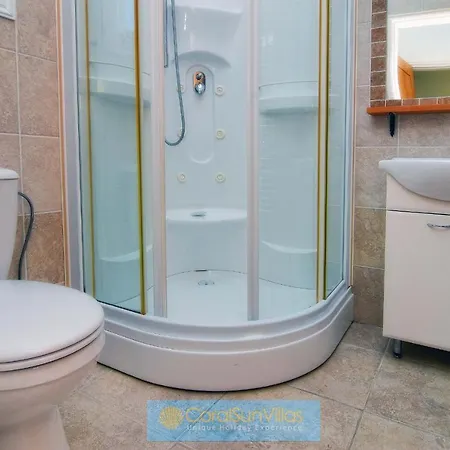 200m To The Coral Bay Strip, Large Pool *