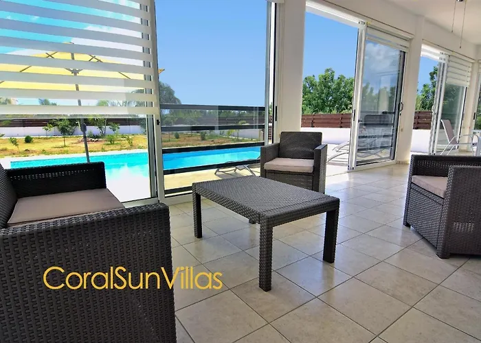 200m To The Coral Bay Strip, Large Pool