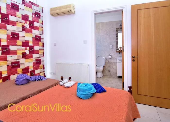 200m To The Coral Bay Strip, Large Pool *